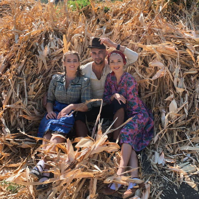 Gloria Gorceag & Lia Taburcean - Tudore