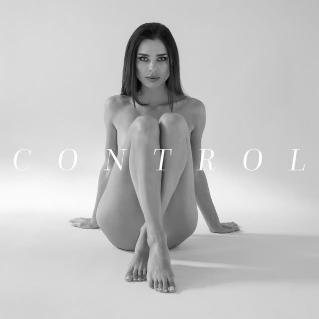 Natalia Krakowiak - Control