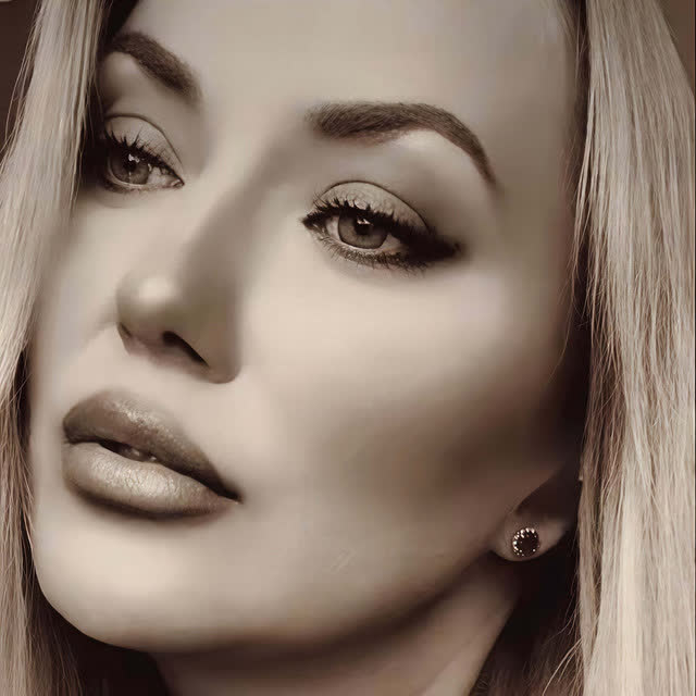 Alena - Я не Святая- я Настоящая