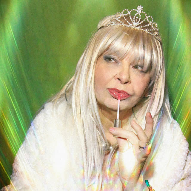Альбина Сексова - Ебусь с хачами